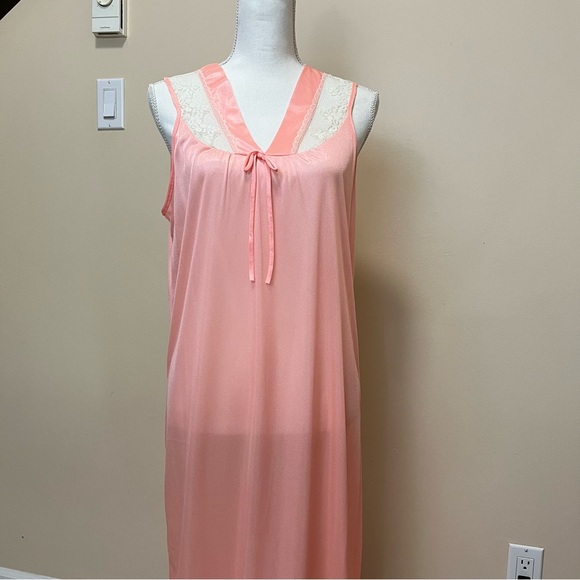 NWT Vintage 1960’s Chemise Nightgown - The Bon 100% Nylon Nightie - Deadstock - Picture 2 of 14